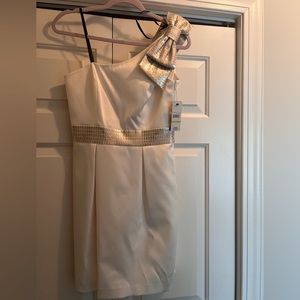 Laundry by Shelli Segal white Cocktail Dress Size 4